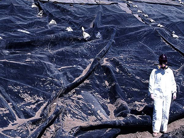 1990 J.P. Giroud investigating geomembrane failure at Kettleman’s Hills Landfill, California