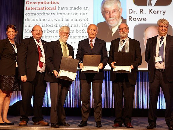 2014g E. Peggs, R. Jones, R.K. Rowe, J.P. Giroud, R.J. Bathurst and J.G. Zornberg at IGS Award ceremony, Berlin